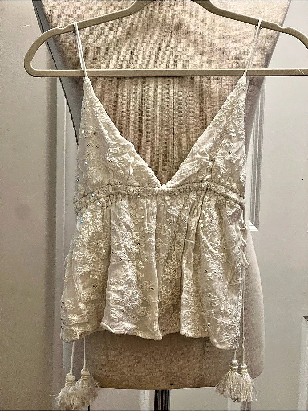 Tessora Floral Lace Sequin Tassel Camisole Size Small